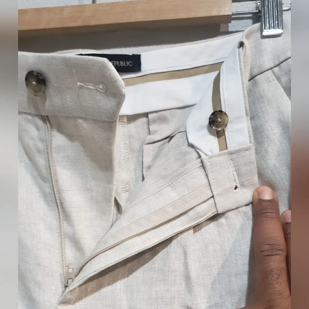 Banana Republic Beige 100% Linen Staright Leg Pants Size 6 Pleated